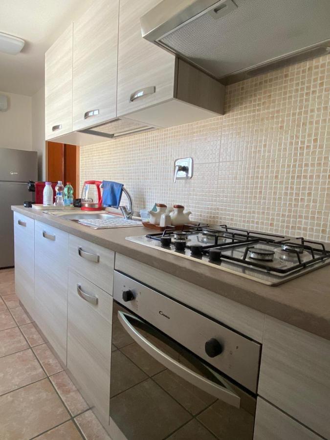 The House Fiera Di Roma Aeroporto Fiumicino Apartman Ponte Galeria Kültér fotó