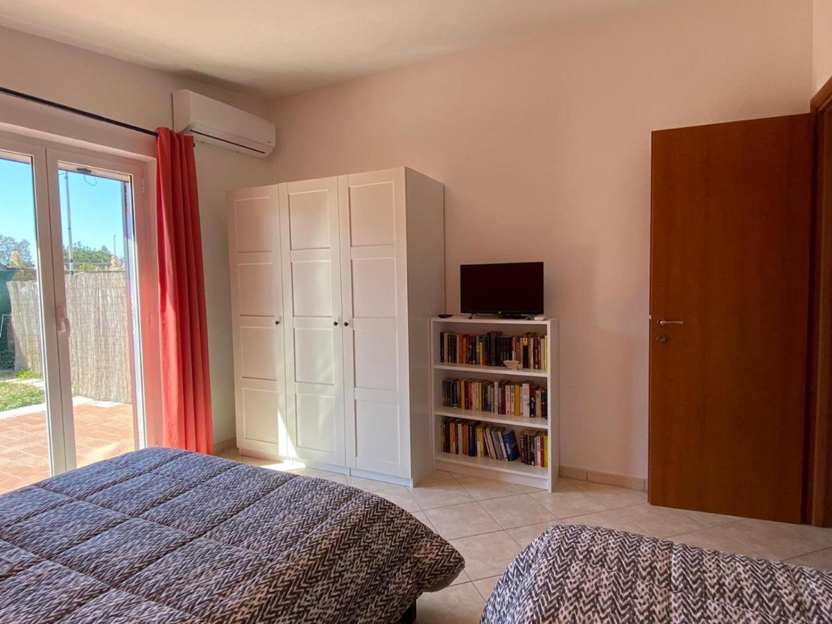 The House Fiera Di Roma Aeroporto Fiumicino Apartman Ponte Galeria Kültér fotó