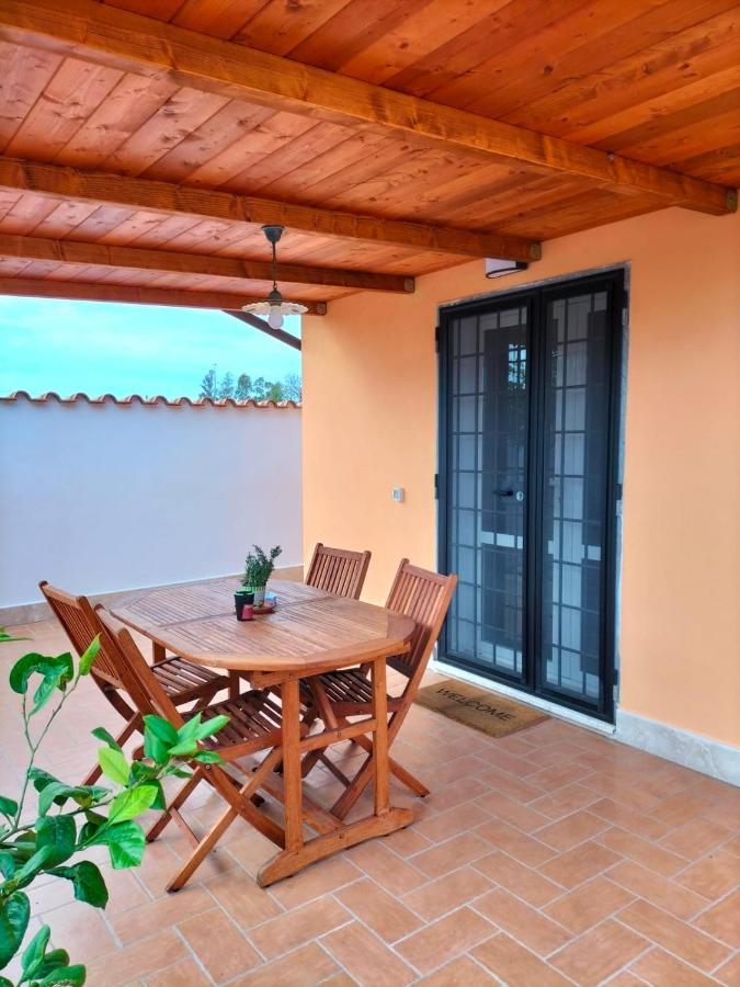 The House Fiera Di Roma Aeroporto Fiumicino Apartman Ponte Galeria Kültér fotó