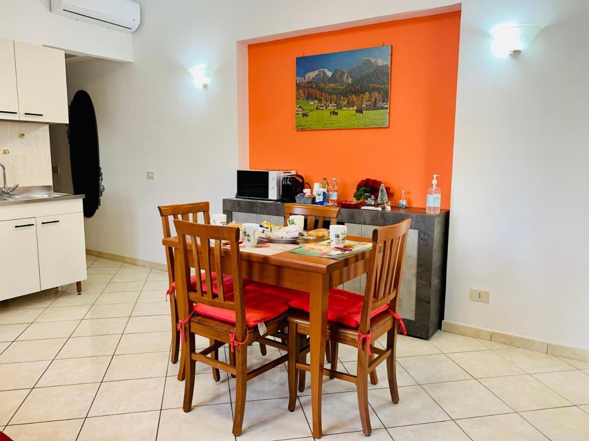 The House Fiera Di Roma Aeroporto Fiumicino Apartman Ponte Galeria Kültér fotó