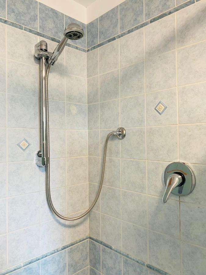 The House Fiera Di Roma Aeroporto Fiumicino Apartman Ponte Galeria Kültér fotó