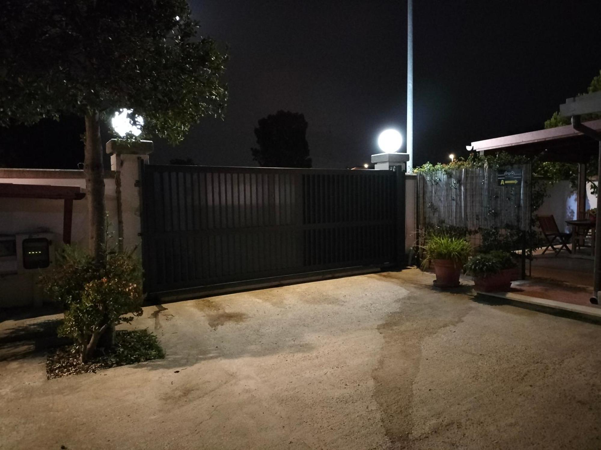 The House Fiera Di Roma Aeroporto Fiumicino Apartman Ponte Galeria Kültér fotó